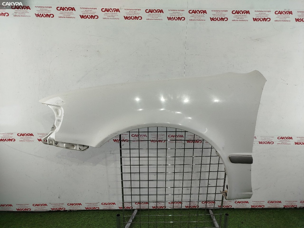 Крыло переднее левое Toyota Corolla AE114 4A-FE: купить в Сакура Красноярск.