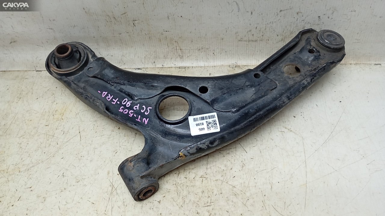 Рычаг подвески передний правый Toyota Vitz SCP90 2SZ-FE: купить в Сакура Красноярск.
