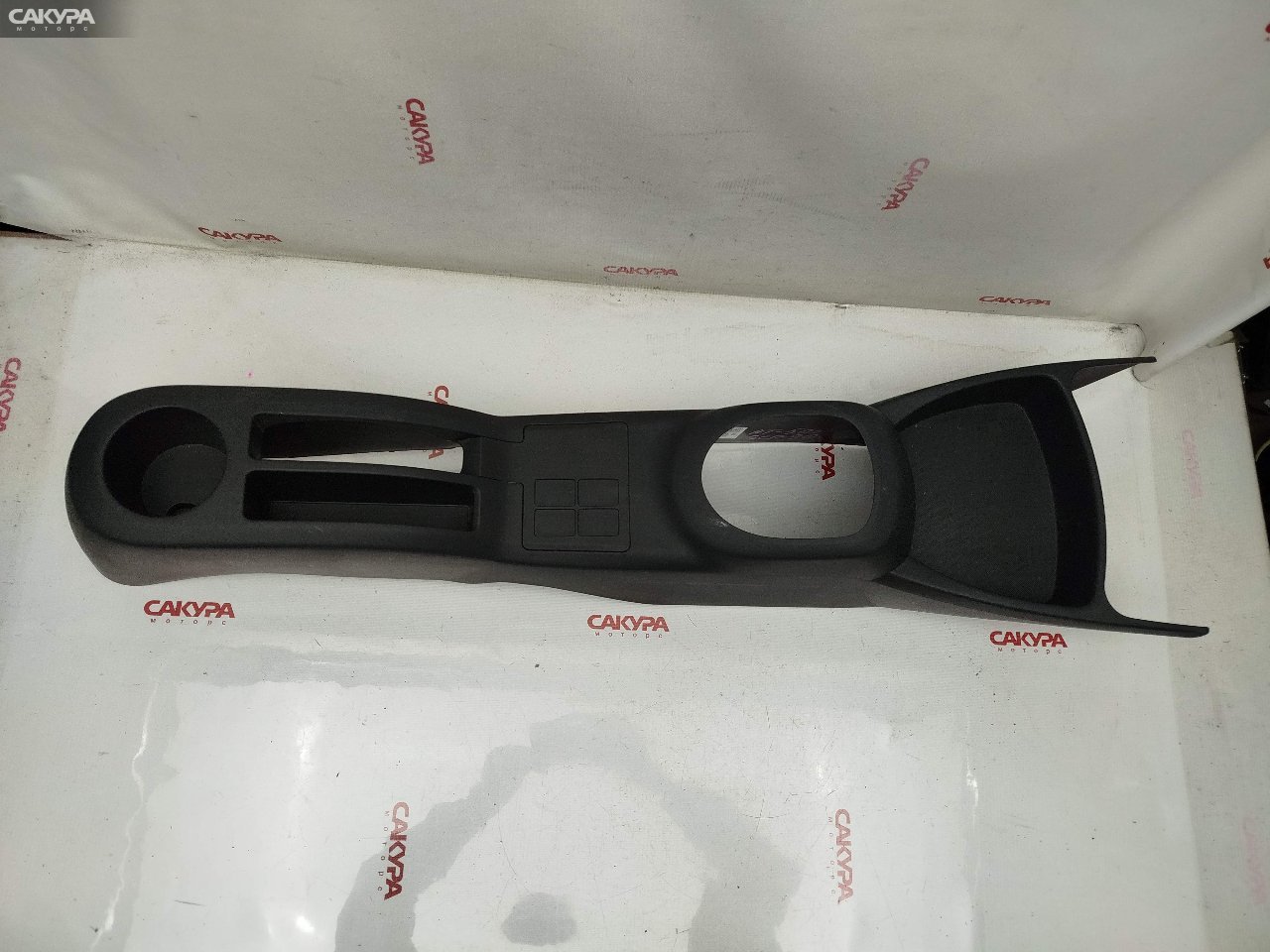 Бардачок Toyota Vitz SCP90 2SZ-FE: купить в Сакура Красноярск.