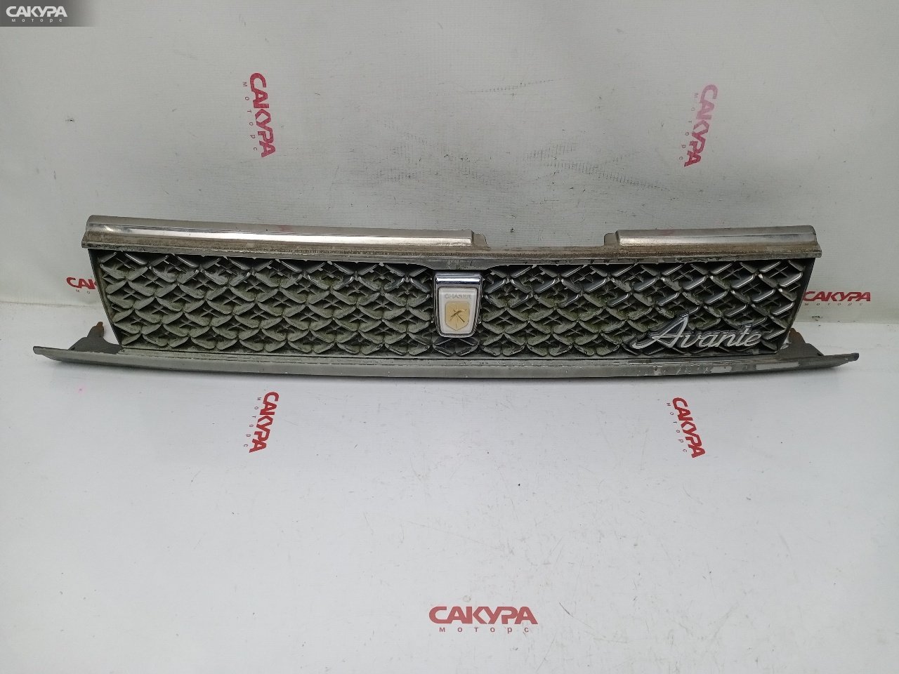Решетка радиатора Toyota Chaser GX81 1G-FE: купить в Сакура Красноярск.