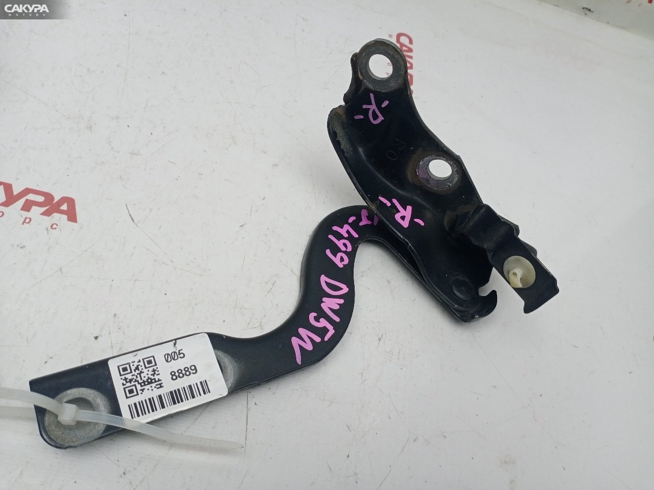 Кронштейн капота правый Mazda Demio DW5W B5-E: купить в Сакура Красноярск.