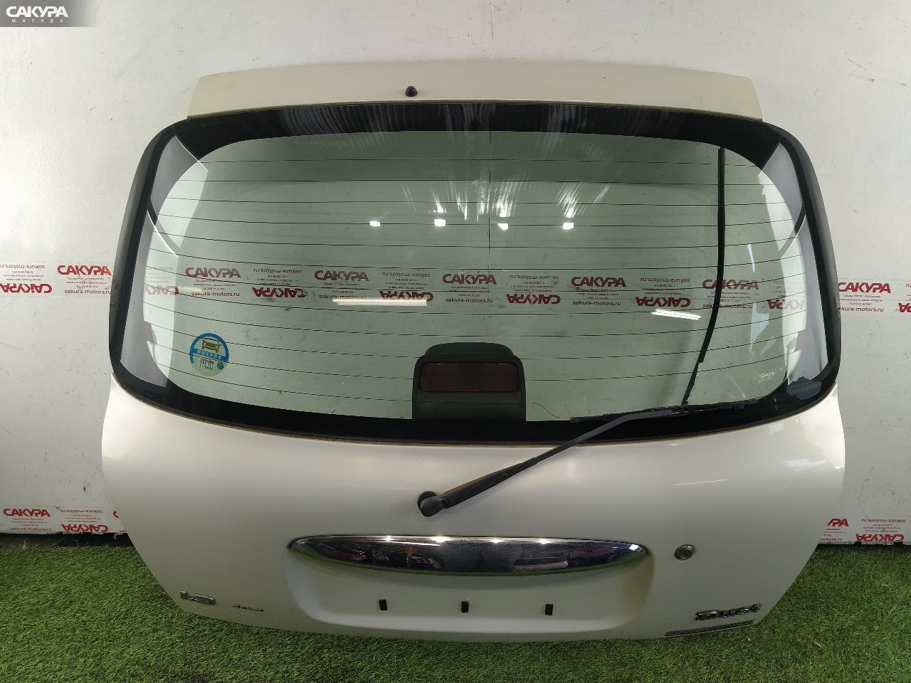Дверь багажника Toyota Duet M111A K3-VE2: купить в Сакура Красноярск.