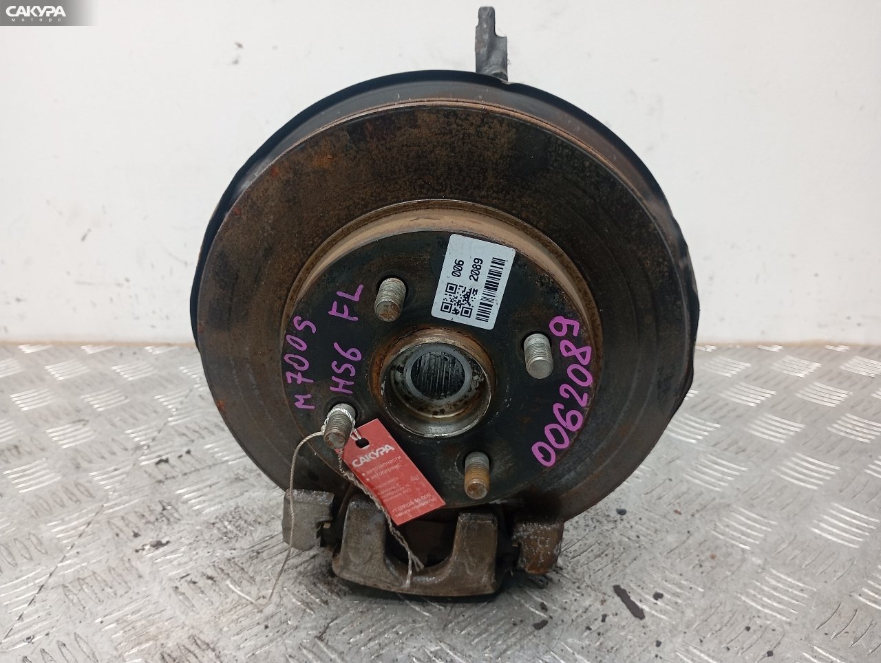 Ступица передняя левая Daihatsu Boon M700S 1KR-FE: купить в Сакура Красноярск.