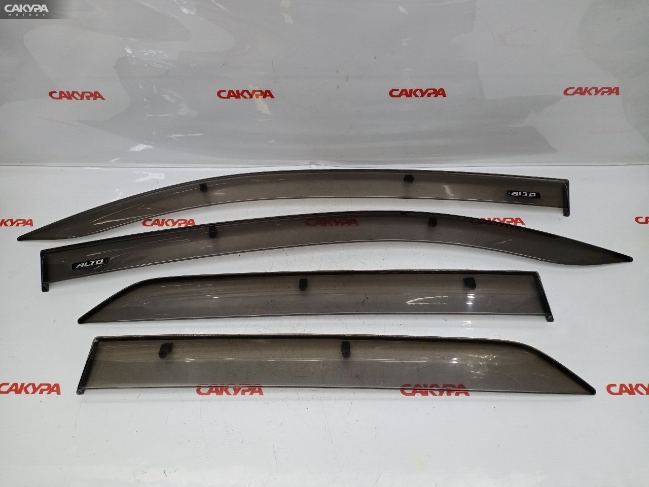 Ветровик Suzuki Alto HA36S R06A: купить в Сакура Красноярск.