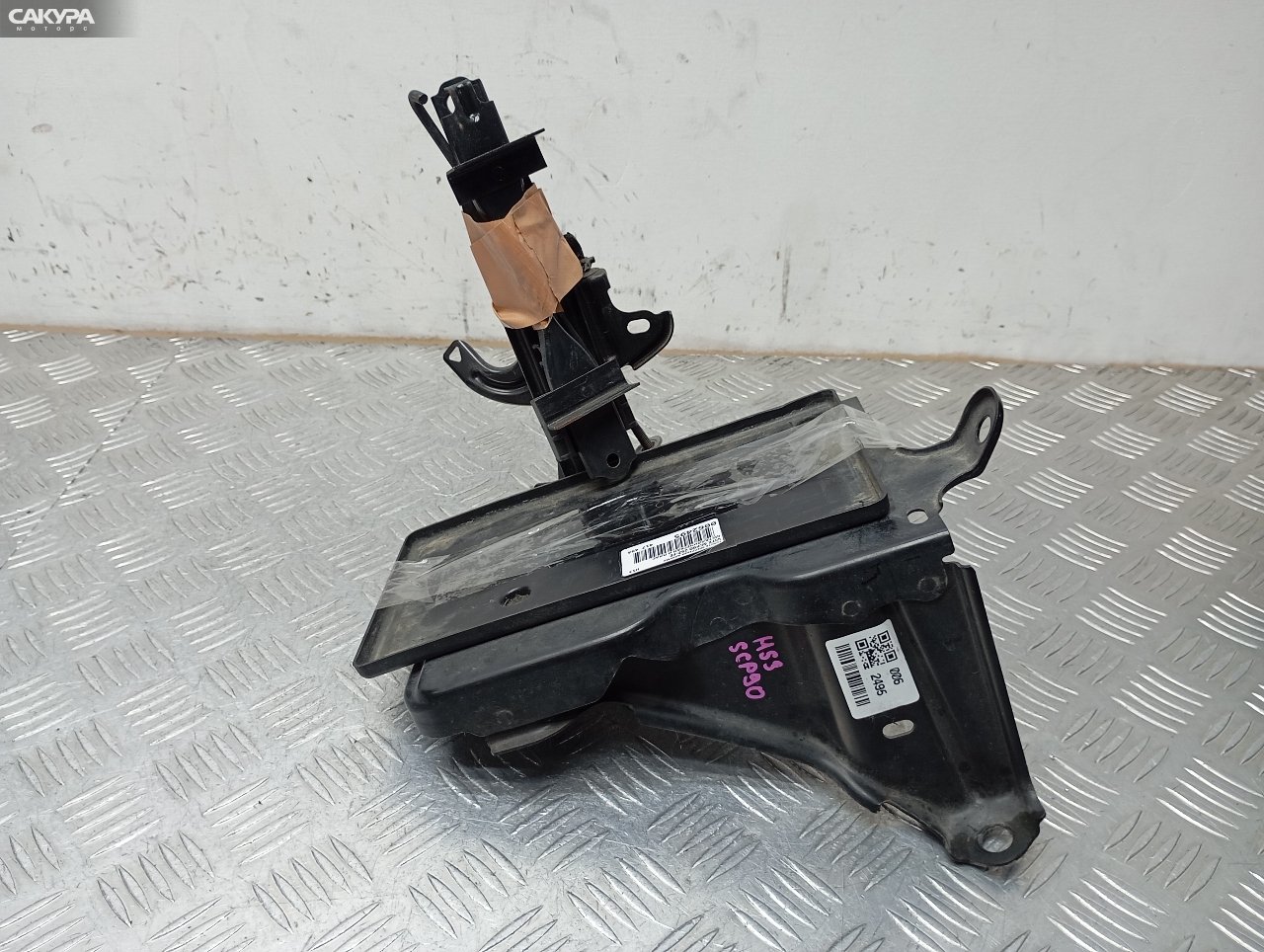 Крепление аккумулятора Toyota Vitz SCP90 2SZ-FE: купить в Сакура Красноярск.