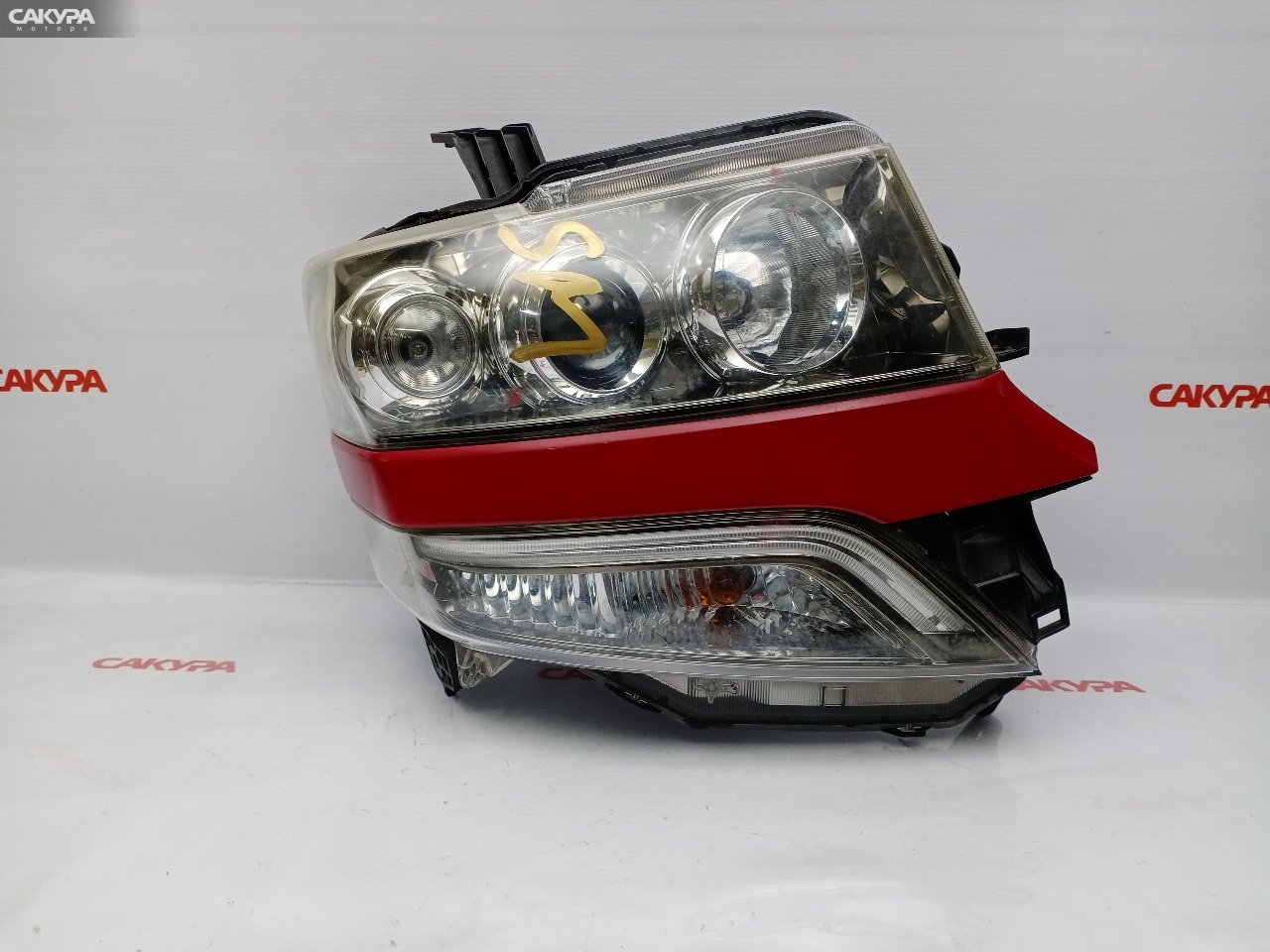 Фара правая Honda N-BOX CUSTOM JF1 S07A 100-62038: купить в Сакура Красноярск.