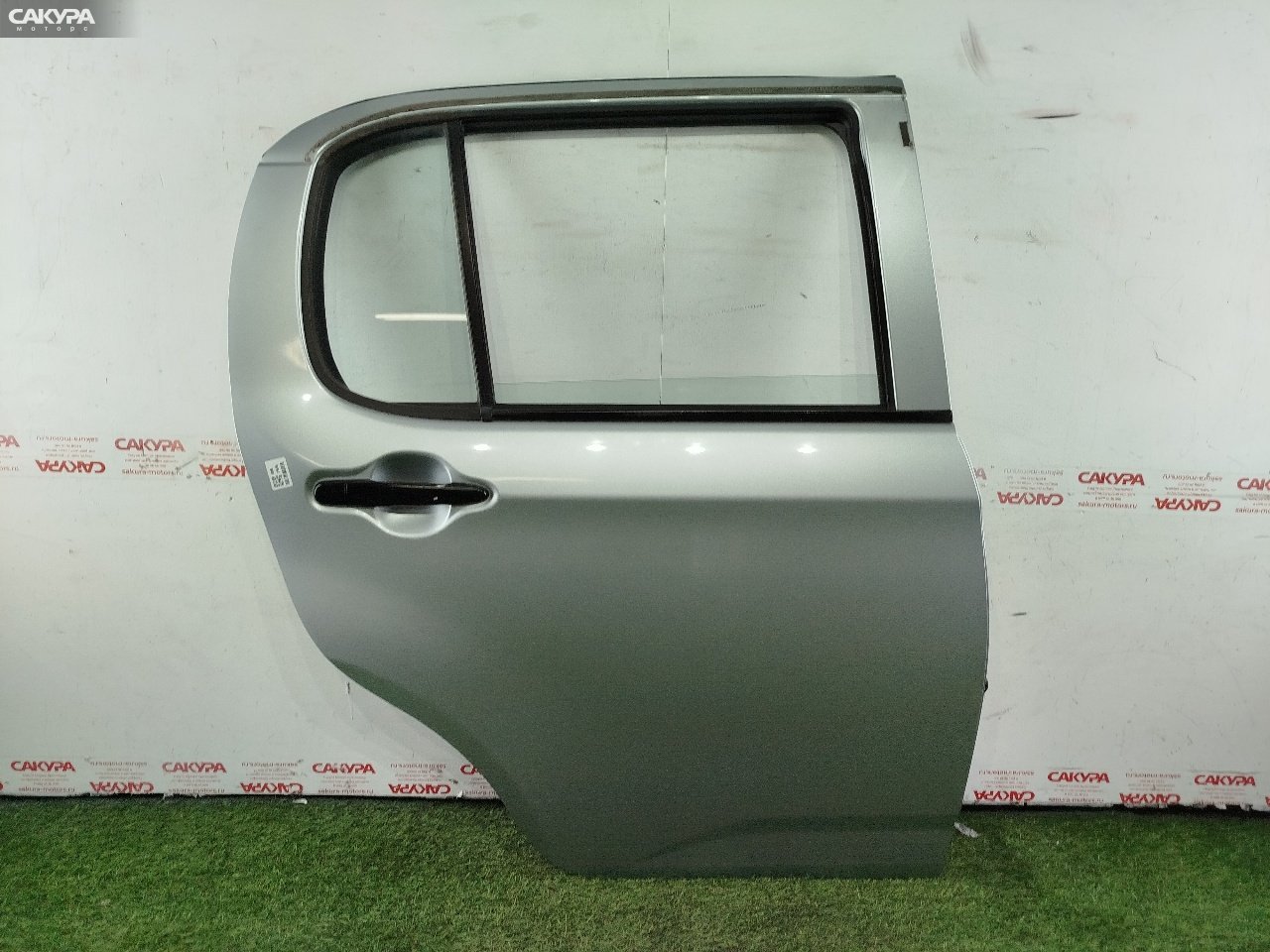 Дверь боковая задняя правая Toyota Passo M700A 1KR-FE: купить в Сакура Красноярск.