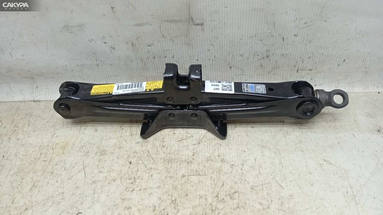 Домкрат Toyota Wish ZGE20 2ZR-FAE: купить в Сакура Красноярск.