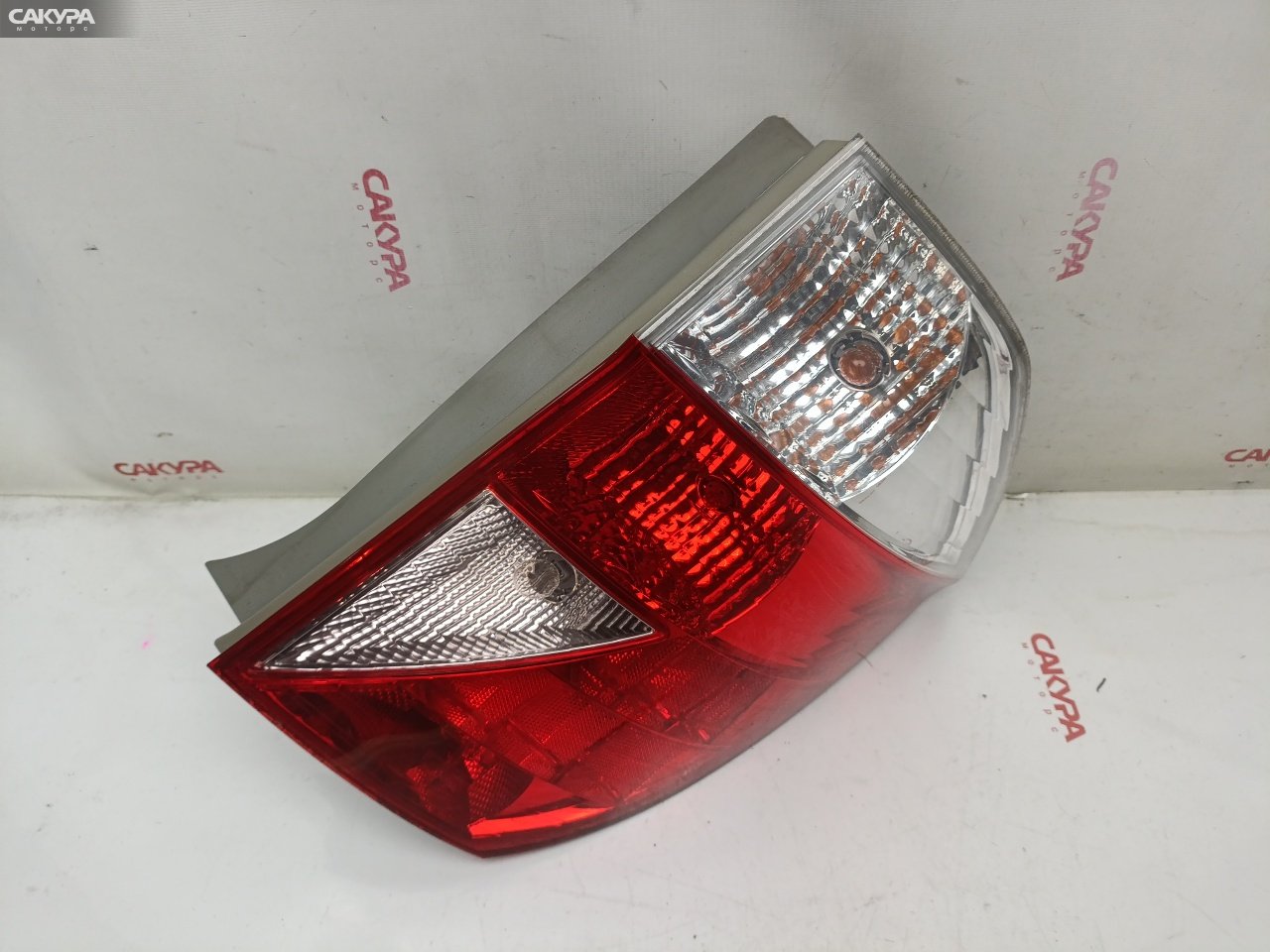 Фонарь стоп-сигнала правый Honda Edix BE3 K20A 4990: купить в Сакура Красноярск.