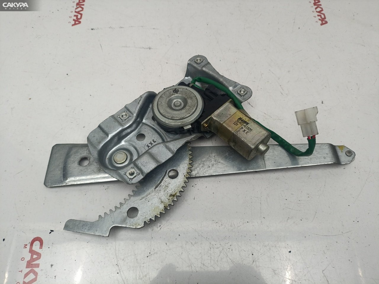Стеклоподъемник задний правый Mazda Demio DW5W B5-ME: купить в Сакура Красноярск.