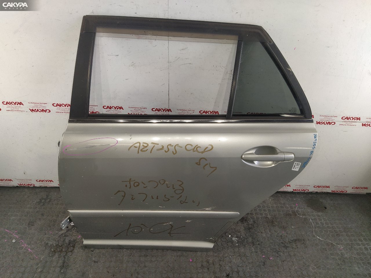 Дверь боковая задняя левая Toyota Avensis AZT255 1AZ-FSE: купить в Сакура Красноярск.
