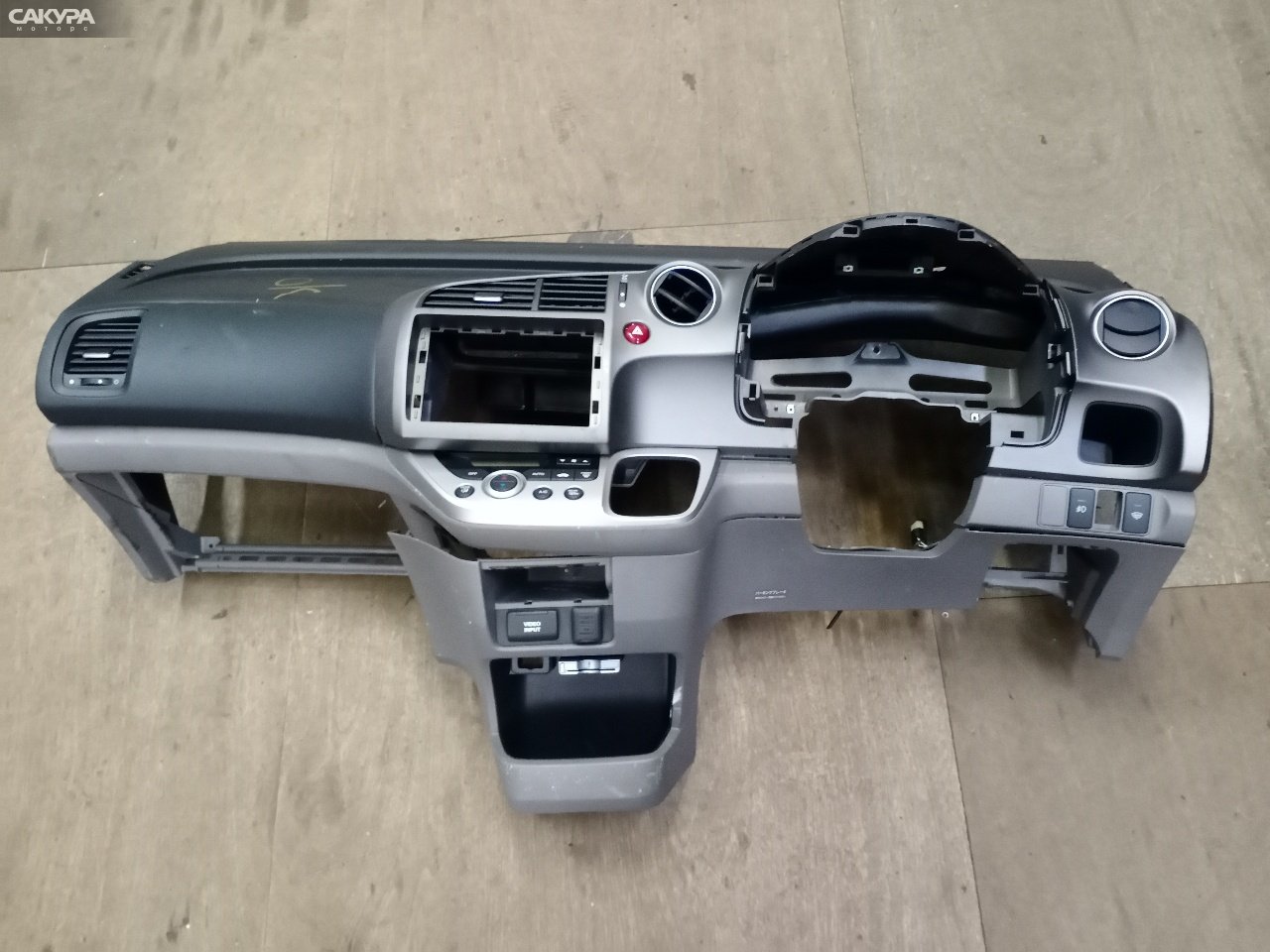 Панель передняя в салон Honda Stream RN6 R18A: купить в Сакура Красноярск.