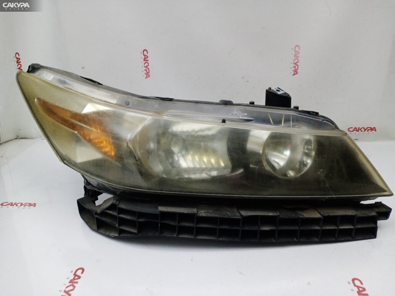 Фара правая Honda Stream RN6 R18A 100-22652: купить в Сакура Красноярск.