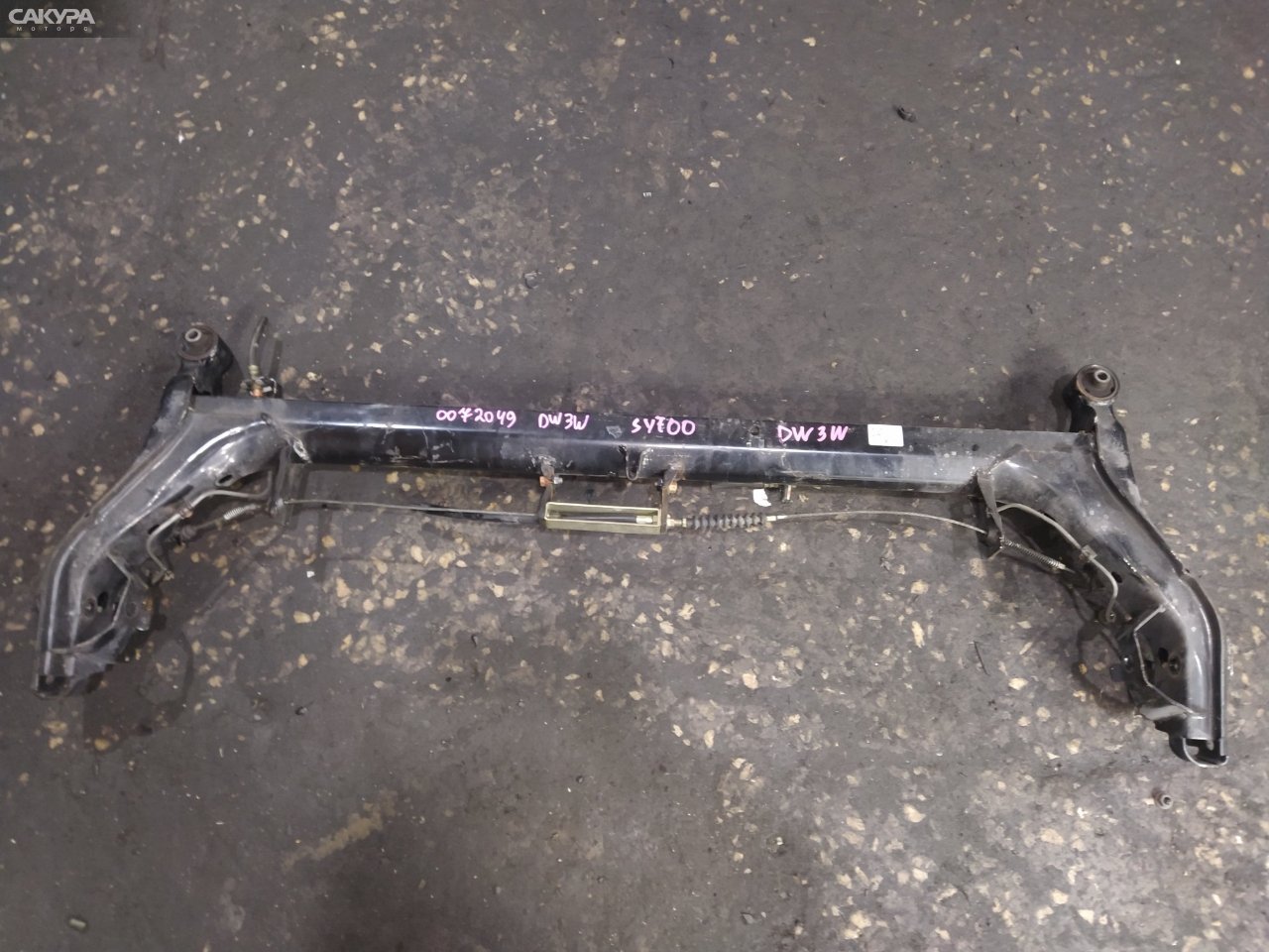 Балка поперечная задняя Mazda Demio DW3W B3E: купить в Сакура Красноярск.