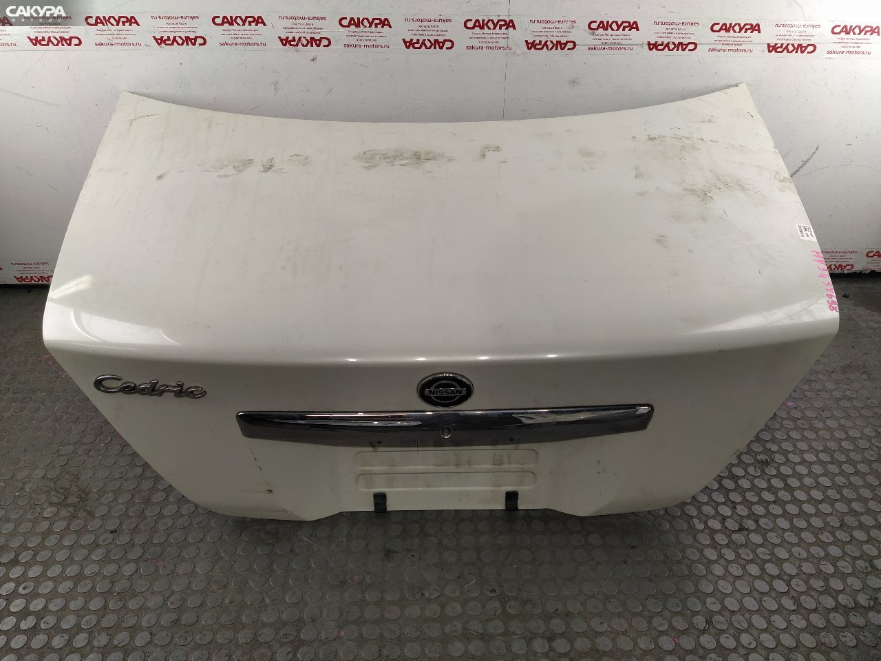 Крышка багажника Nissan Cedric HY34 VQ30DET: купить в Сакура Красноярск.