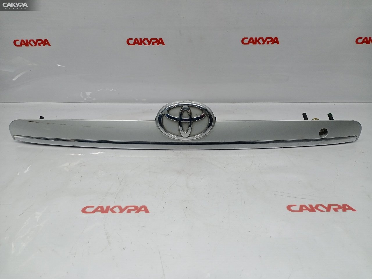 Накладка багажника Toyota Corolla Fielder NZE121G 1NZ-FE: купить в Сакура Красноярск.