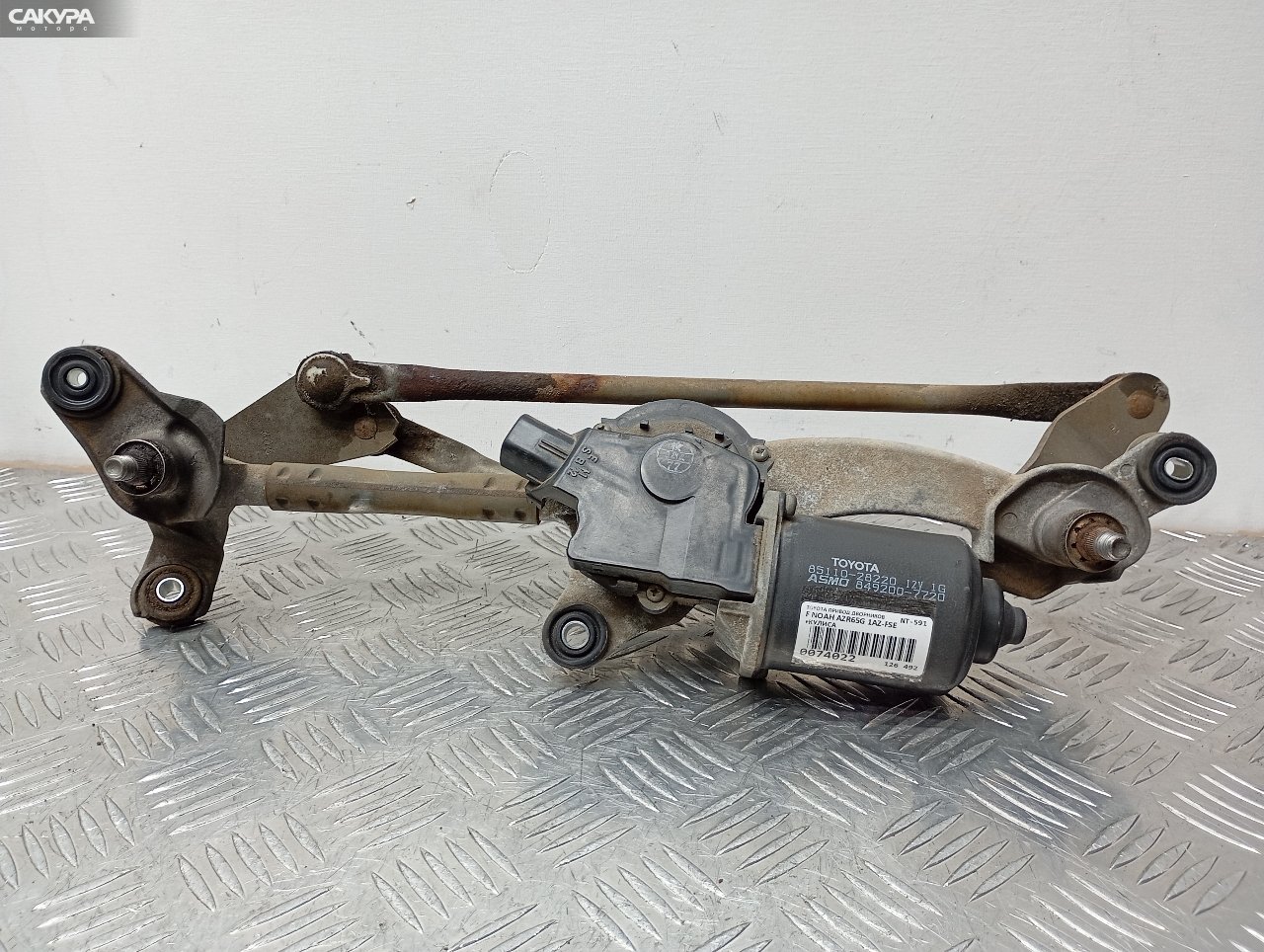 Привод дворников передний Toyota Noah AZR65G 1AZ-FSE: купить в Сакура Красноярск.