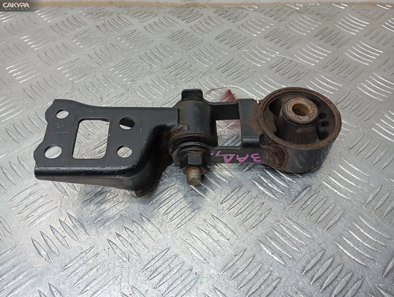 Подушка двигателя задняя Toyota Corolla Fielder NZE164G 1NZ-FE: купить в Сакура Красноярск.