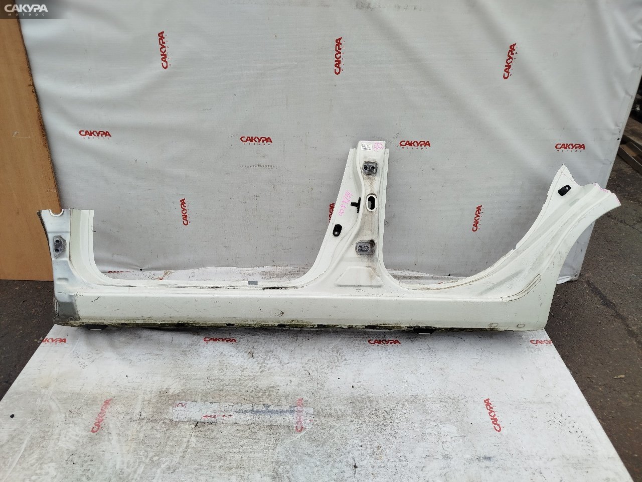 Порог левый Nissan March AK12 CR12DE: купить в Сакура Красноярск.