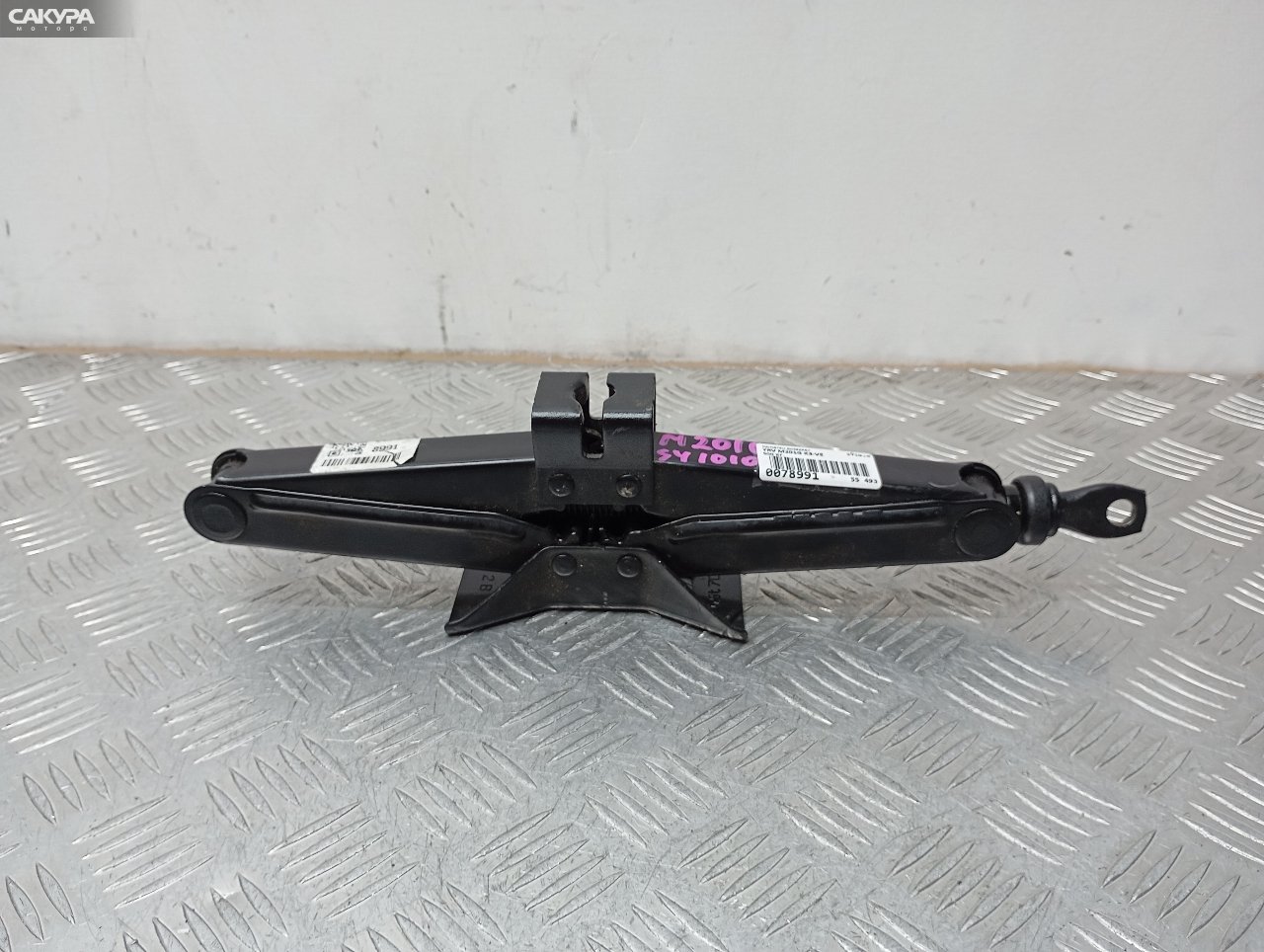 Домкрат Daihatsu YRV M201G K3-VE: купить в Сакура Красноярск.