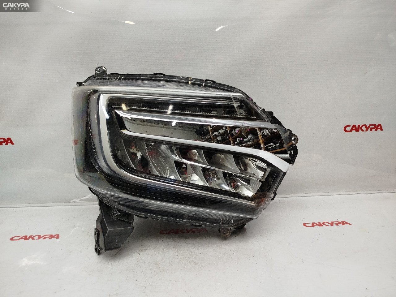 Фара правая Honda N-BOX CUSTOM JF3 S07B W3106: купить в Сакура Красноярск.