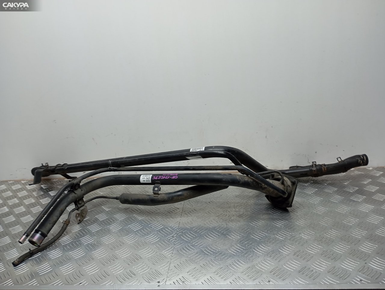 Горловина топливного бака Honda Mobilio GB1 L15A: купить в Сакура Красноярск.