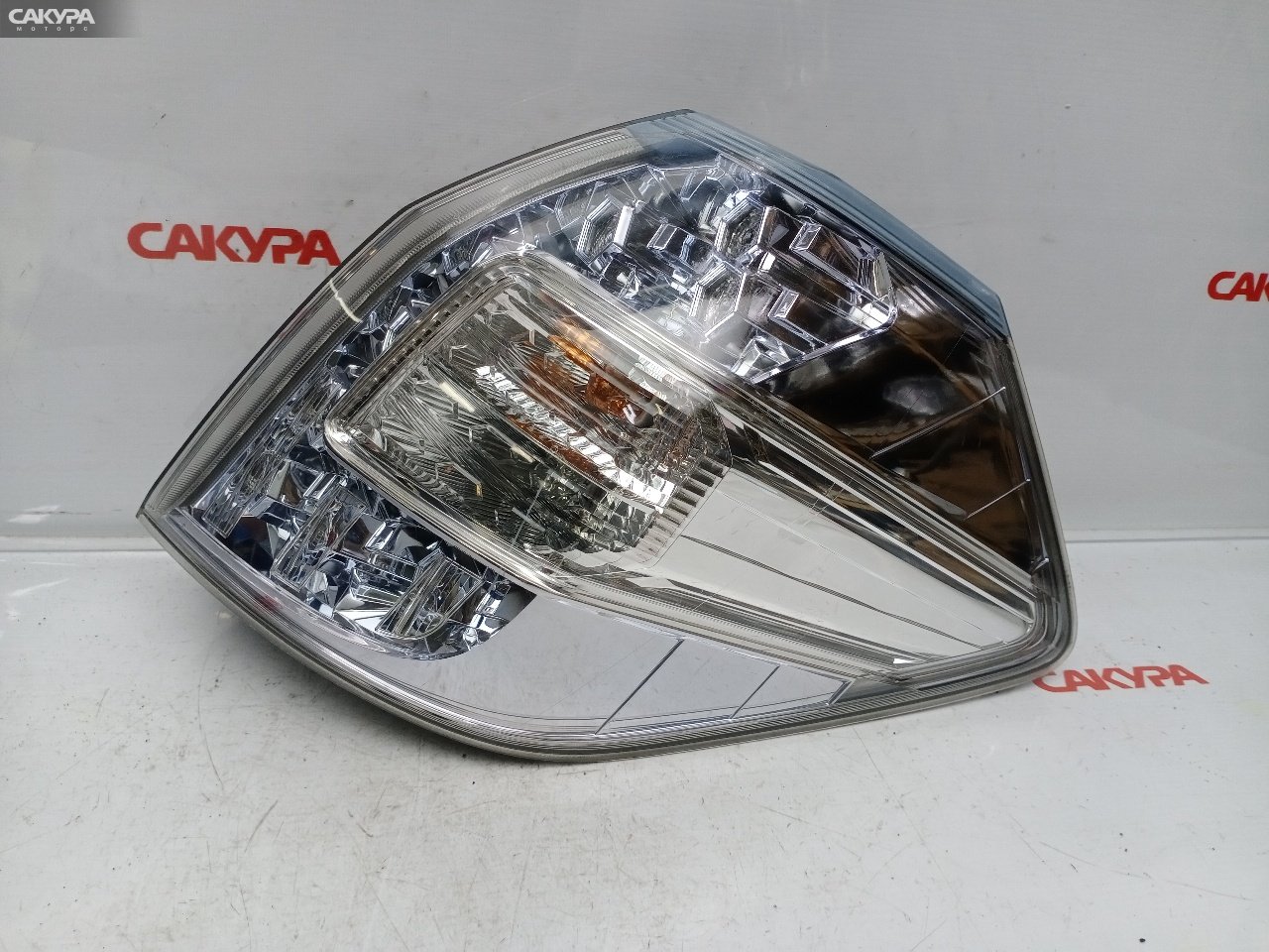 Фонарь стоп-сигнала правый Honda FIT Shuttle GP2 LDA W0020: купить в Сакура Красноярск.