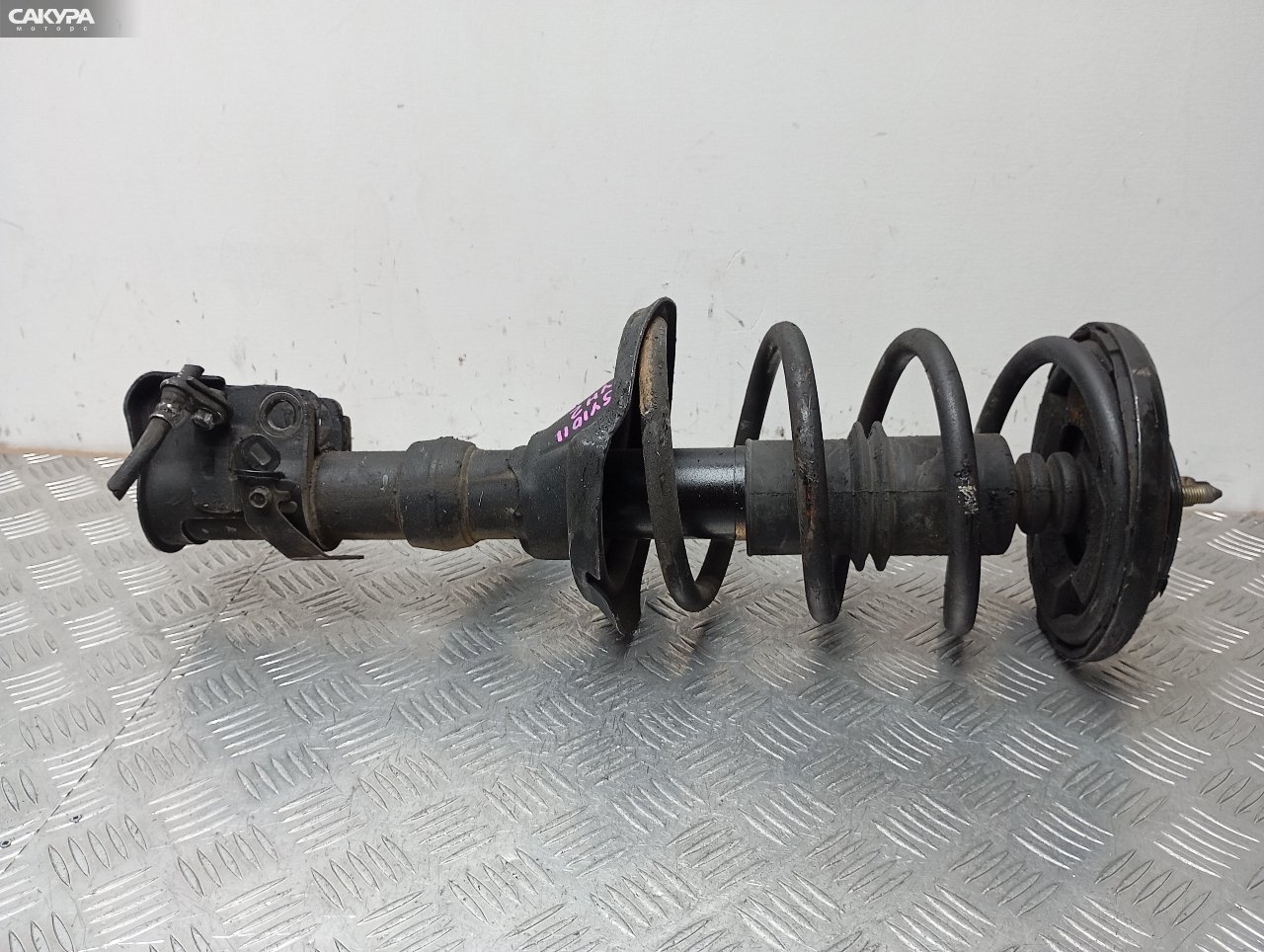 Стойка подвески передняя правая Honda Element YH2 K24A: купить в Сакура Красноярск.