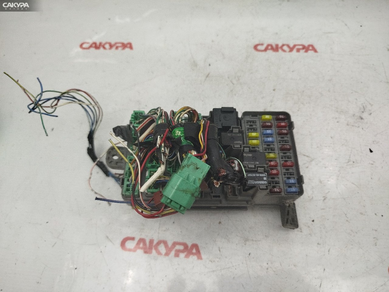 Блок реле и предохранителей Honda Element YH2 K24A: купить в Сакура Красноярск.