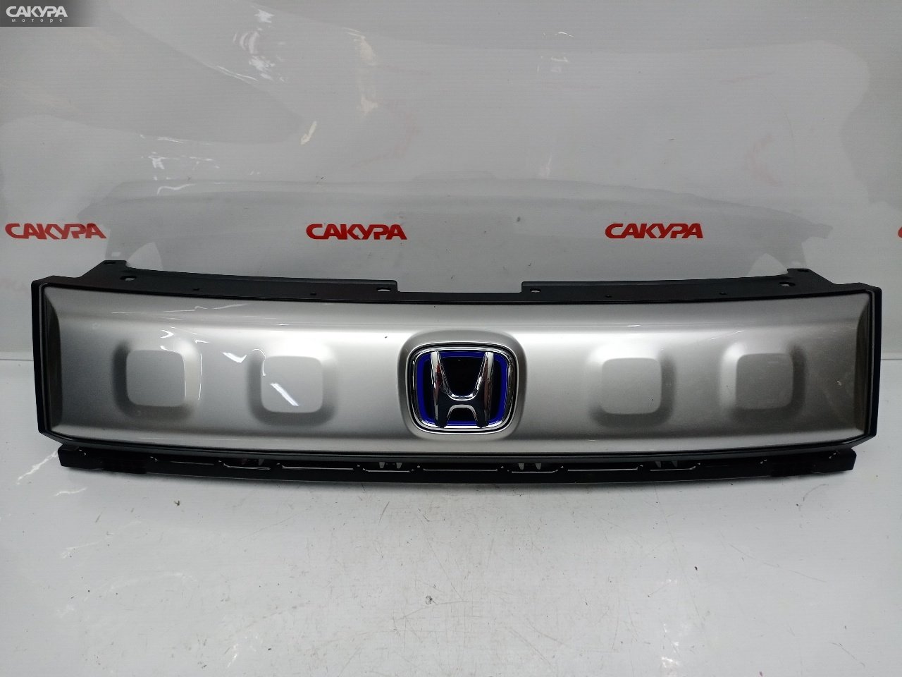 Решетка радиатора Honda Freed: купить в Сакура Красноярск.