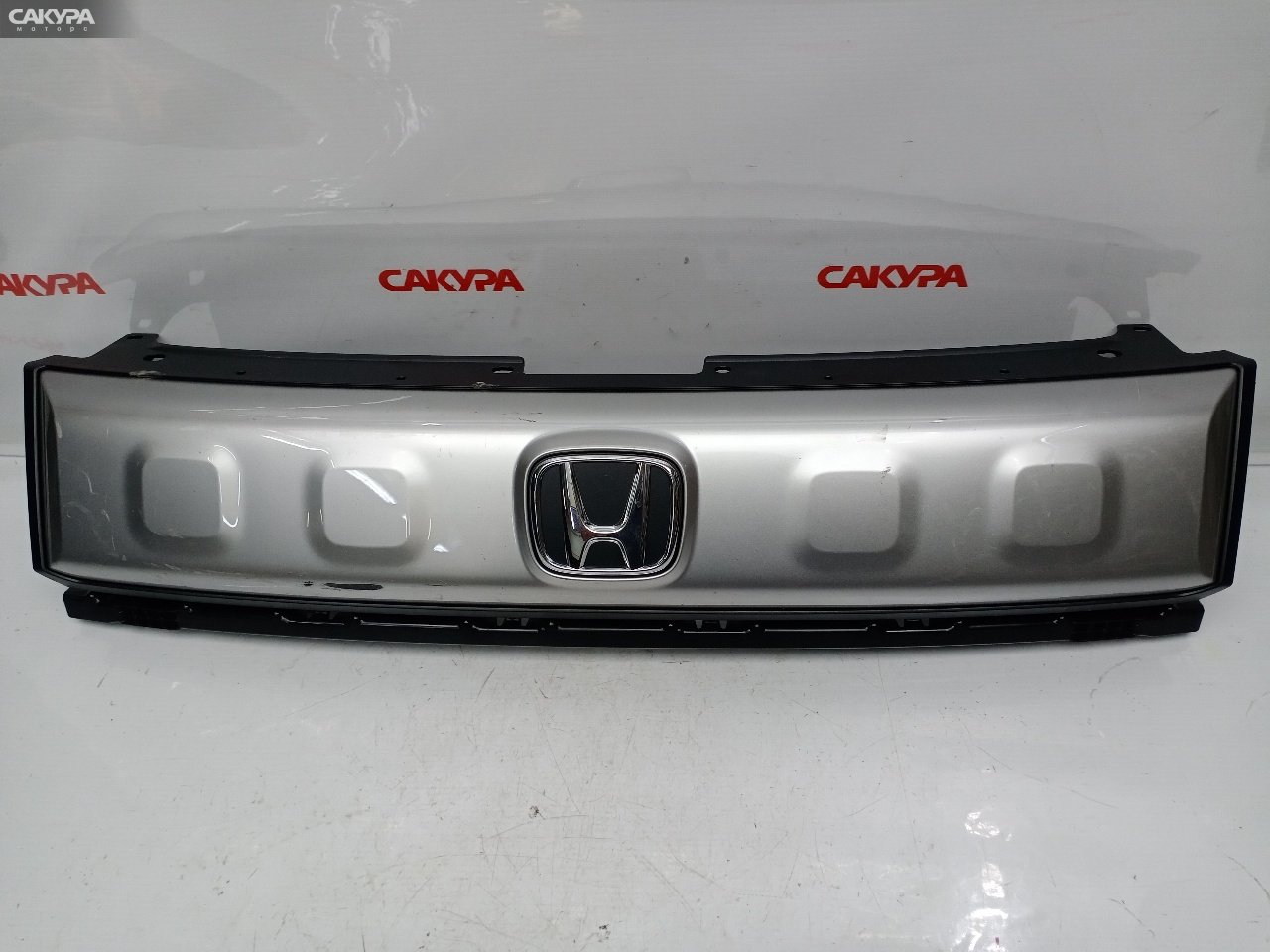 Решетка радиатора Honda Freed L15D: купить в Сакура Красноярск.