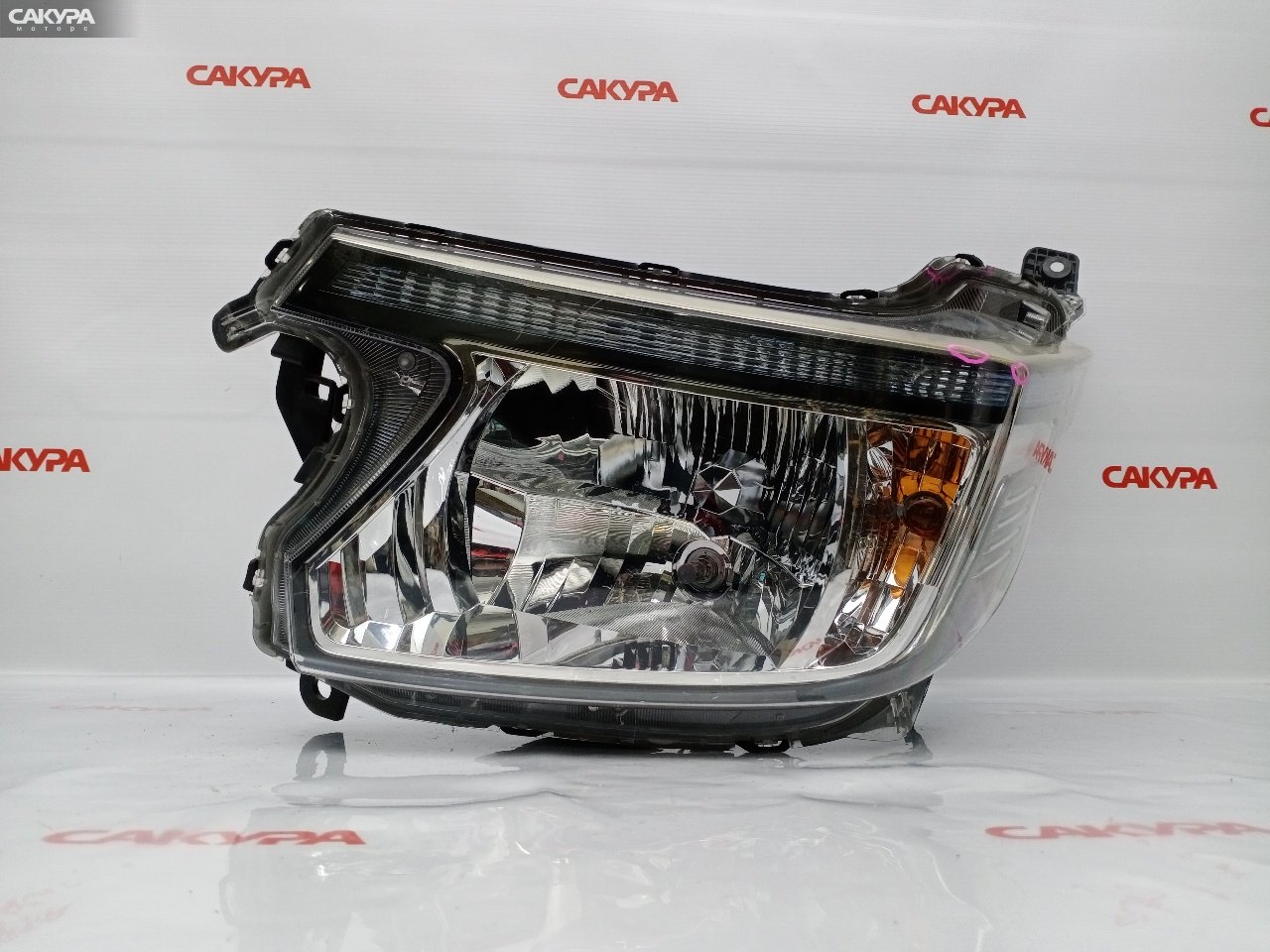 Фара левая Honda N-WGN JH1 S07A W1973: купить в Сакура Красноярск.