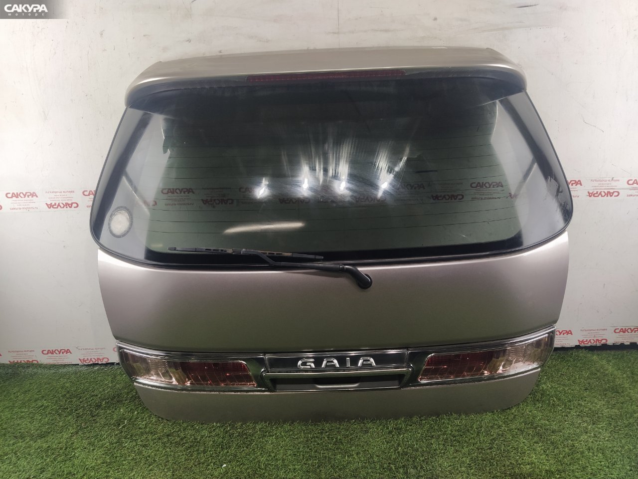 Дверь багажника Toyota Gaia ACM10G 1AZ-FSE: купить в Сакура Красноярск.