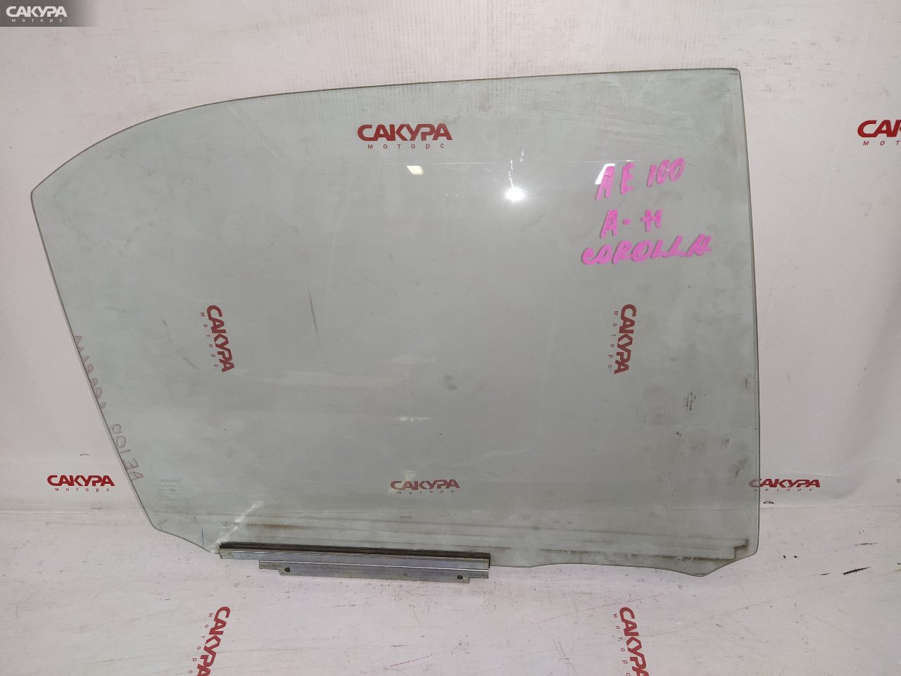 Стекло боковое заднее правое Toyota Corolla AE100: купить в Сакура Красноярск.