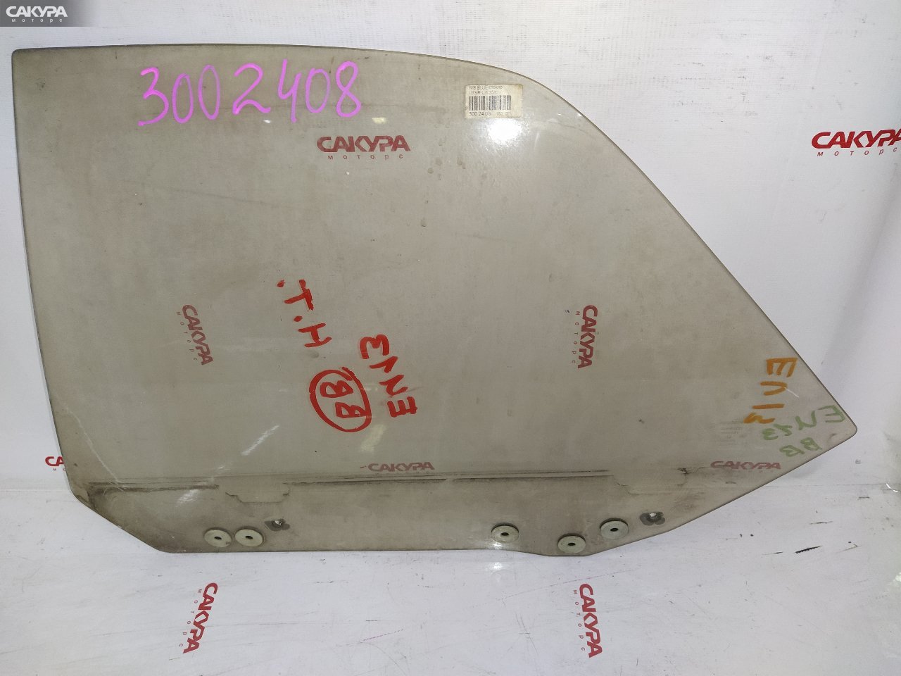 Стекло боковое заднее левое Nissan Bluebird U13: купить в Сакура Красноярск.