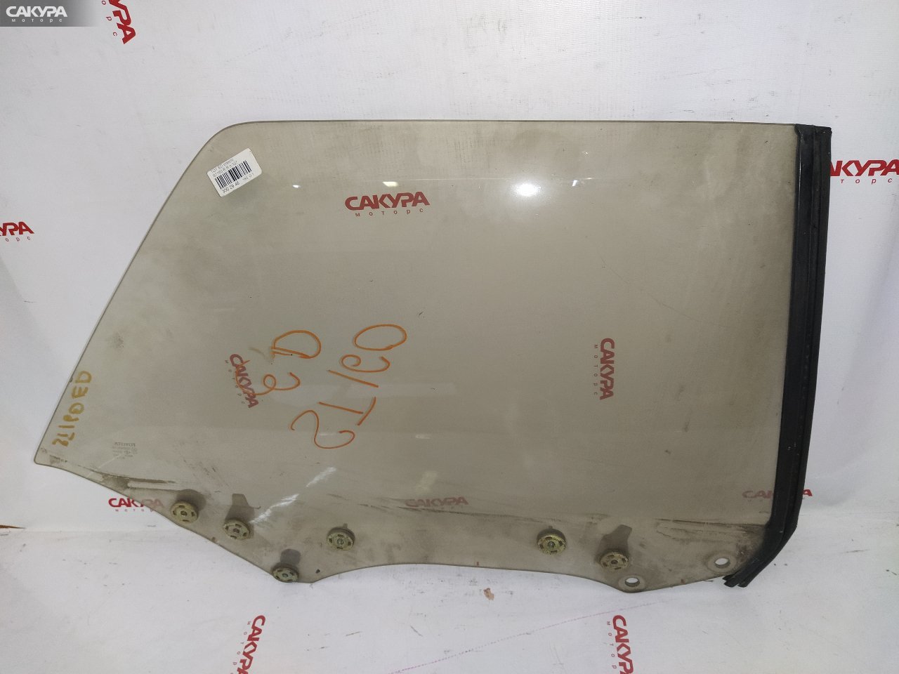 Стекло боковое заднее правое Toyota Carina ED ST160: купить в Сакура Красноярск.