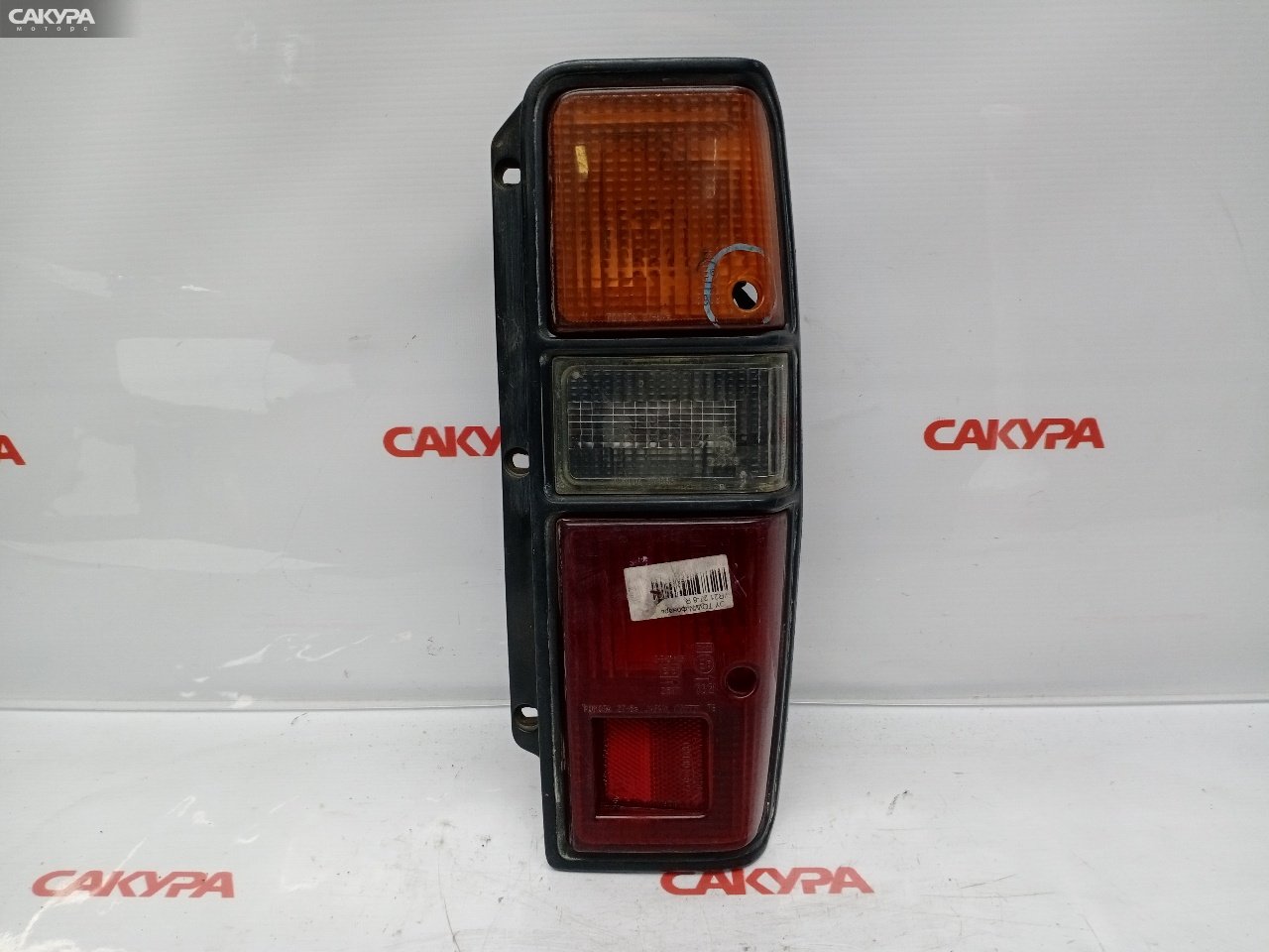 Фонарь стоп-сигнала правый Toyota Townace 27-8: купить в Сакура Красноярск.