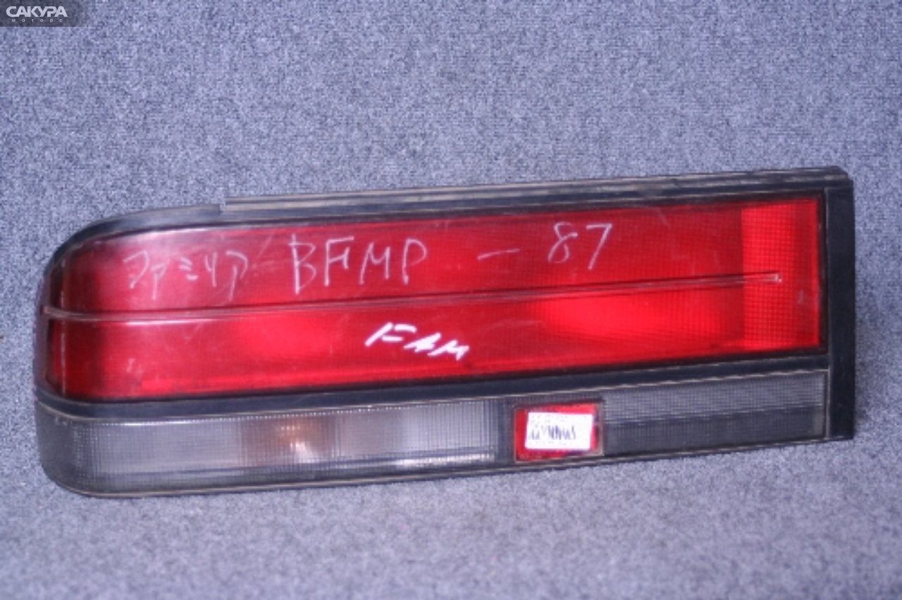 Фонарь стоп-сигнала левый Mazda Familia BFMP 043-7882: купить в Сакура Красноярск.