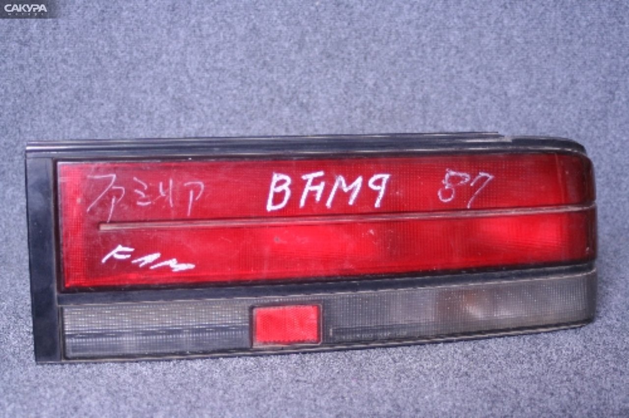 Фонарь стоп-сигнала правый Mazda Familia BFMP 043-7882: купить в Сакура Красноярск.