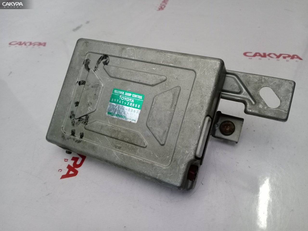 Блок управления дверьми Toyota Carina ED ST182 3S-FE: купить в Сакура Красноярск.
