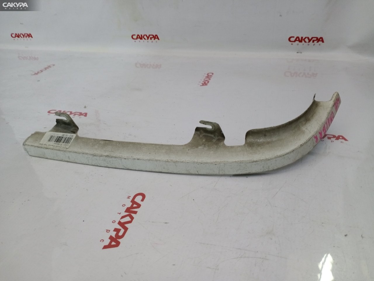 Планка под фару правая Toyota Chaser GX81: купить в Сакура Красноярск.