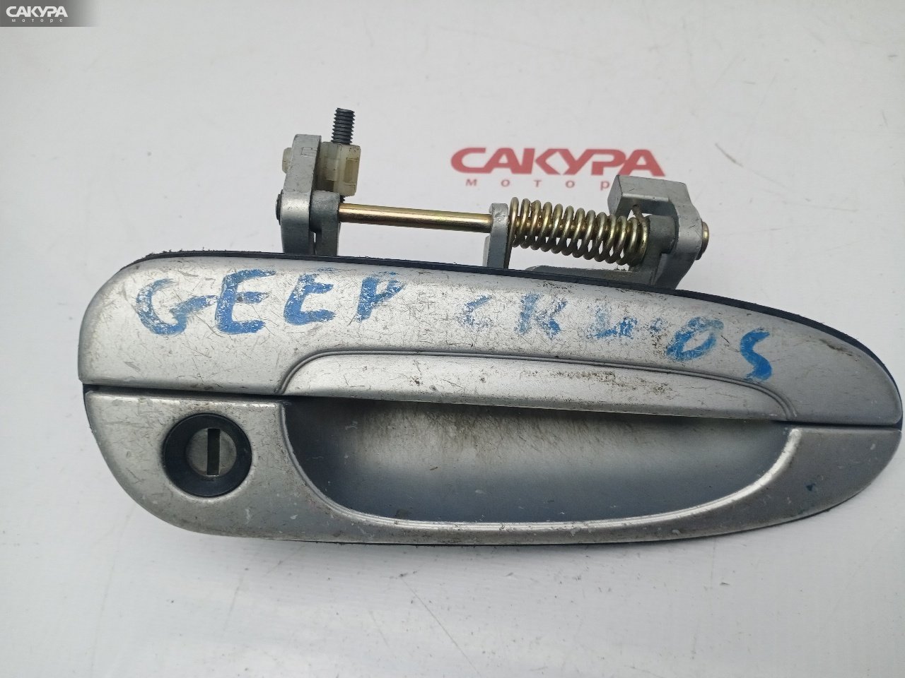 Ручка наружная передняя правая Mazda Cronos GEEP: купить в Сакура Красноярск.