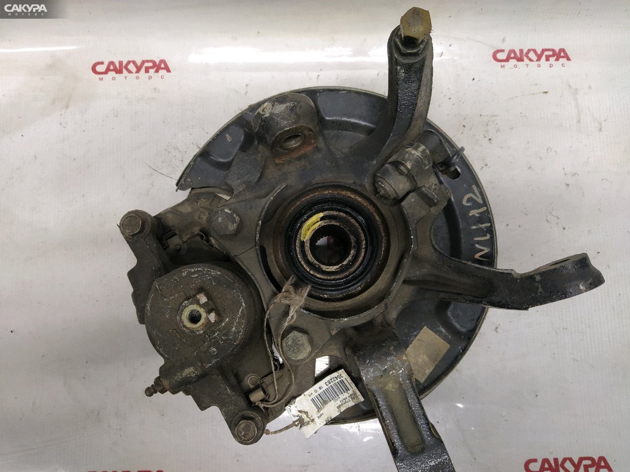 Ступица передняя левая Nissan Bluebird ENU12 CA18: купить в Сакура Красноярск.