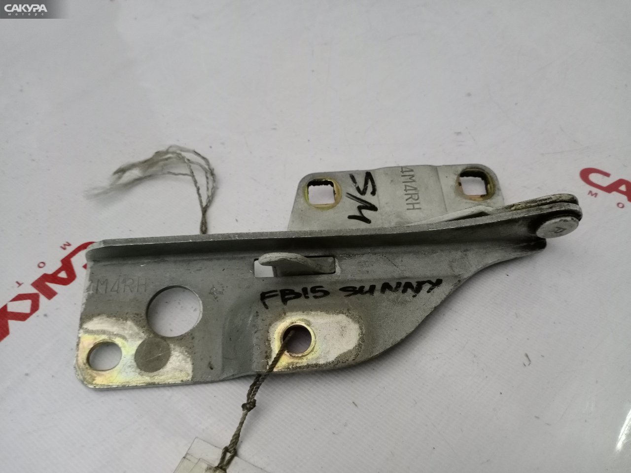 Кронштейн капота правый Nissan Sunny FB15 QG15DE: купить в Сакура Красноярск.