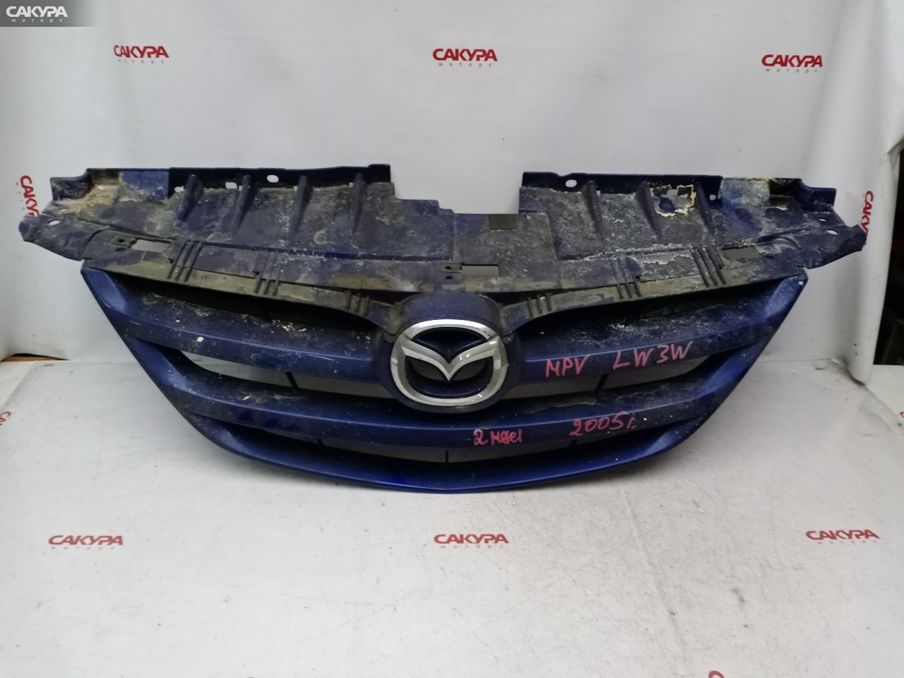 Решетка радиатора Mazda MPV LW3W: купить в Сакура Красноярск.