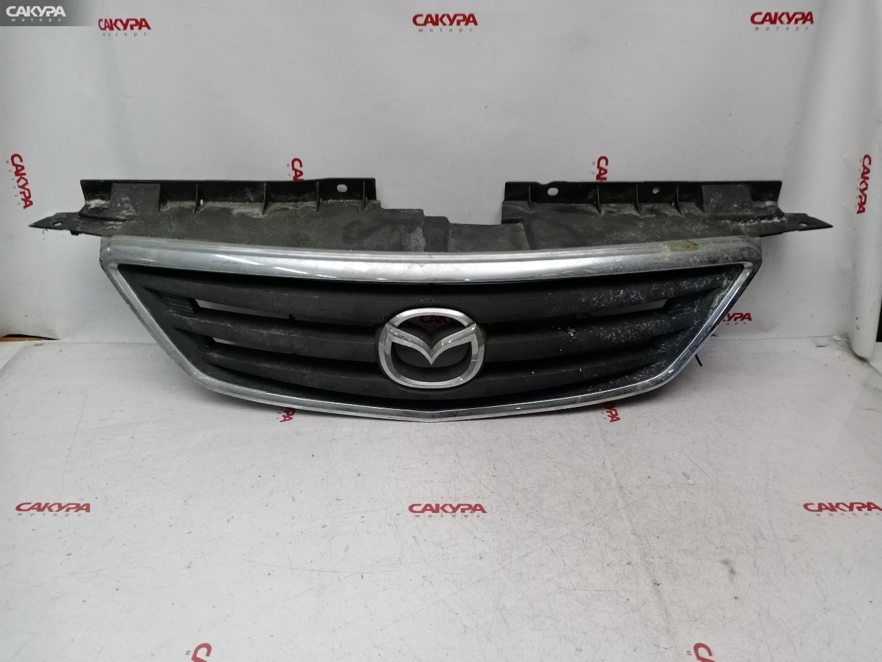 Решетка радиатора Mazda MPV LW5W: купить в Сакура Красноярск.