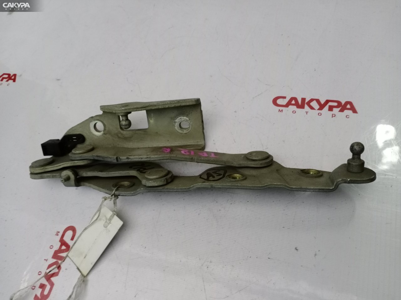 Кронштейн багажника правый Nissan Primera TP12 QR20DE: купить в Сакура Красноярск.