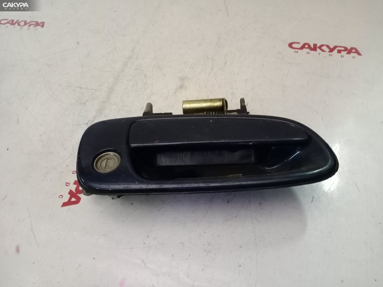 Ручка наружная передняя правая Toyota Prius NHW10 1NZ-FXE: купить в Сакура Красноярск.