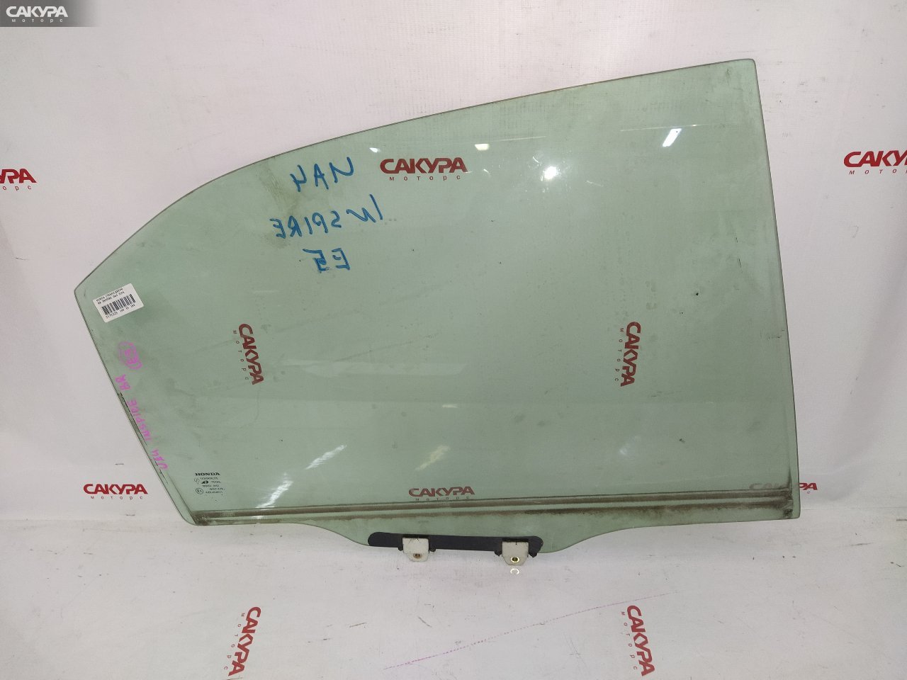 Стекло боковое заднее правое Honda Inspire UA4 J25A: купить в Сакура Красноярск.