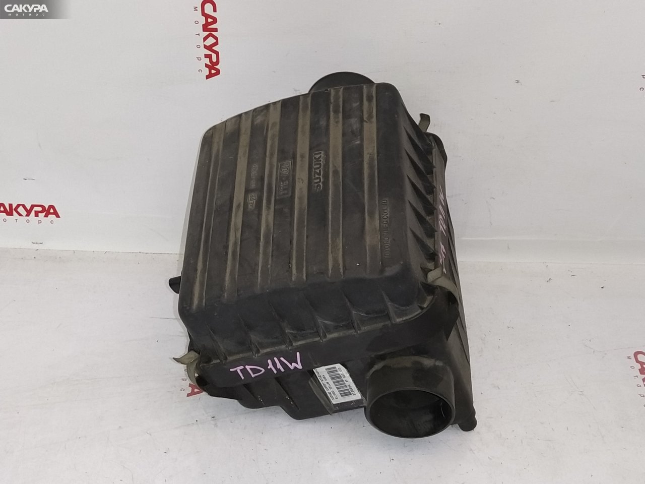 Корпус воздушного фильтра Suzuki Escudo TD11W H20A: купить в Сакура Красноярск.